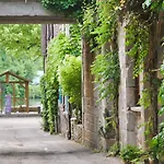 Le Domaine Des Cazelles By Ateya Village de vacances Cajarc