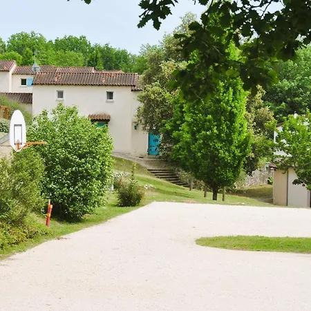 Kompleks wypoczynkowy Le Domaine Des Cazelles By Ateya Cajarc