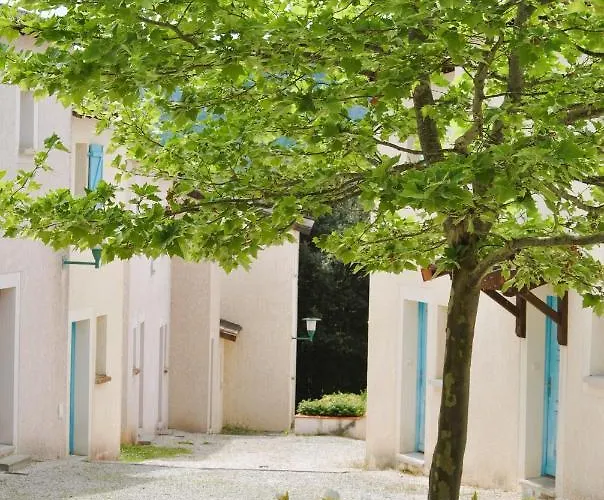 Le Domaine Des Cazelles By Ateya 3*