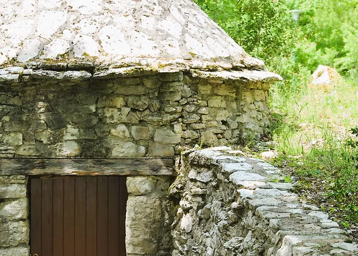 Le Domaine Des Cazelles By Ateya 3*